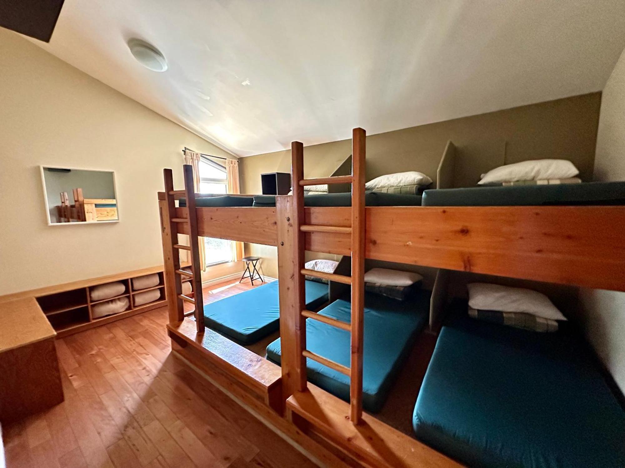 Canmore Alpine Hostel - Alpine Club Of Canada Екстер'єр фото
