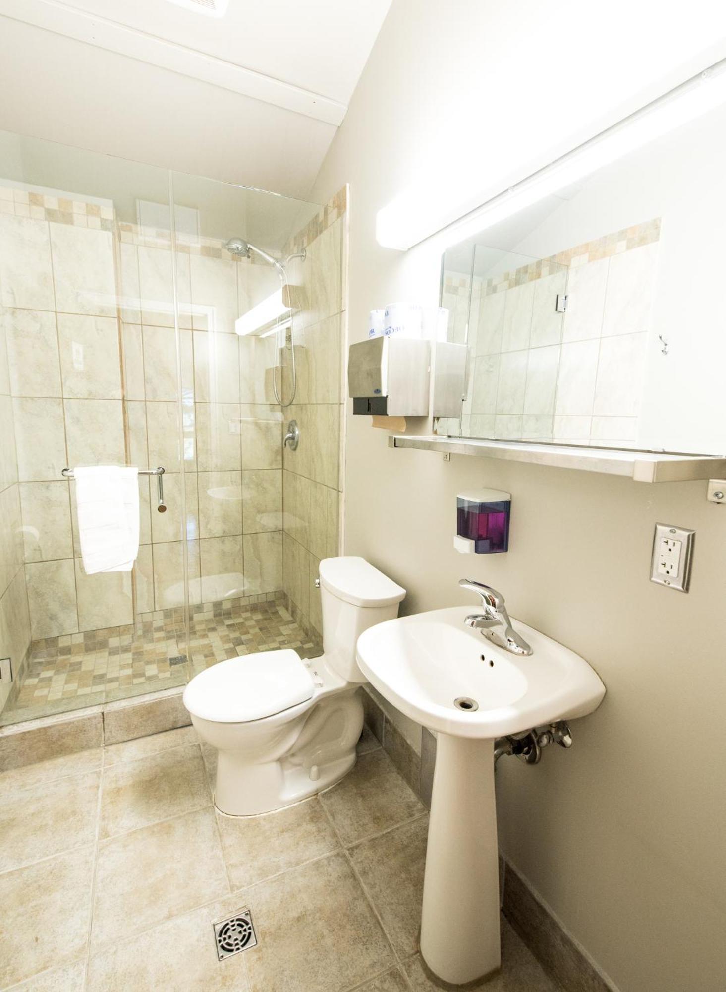 Canmore Alpine Hostel - Alpine Club Of Canada Екстер'єр фото