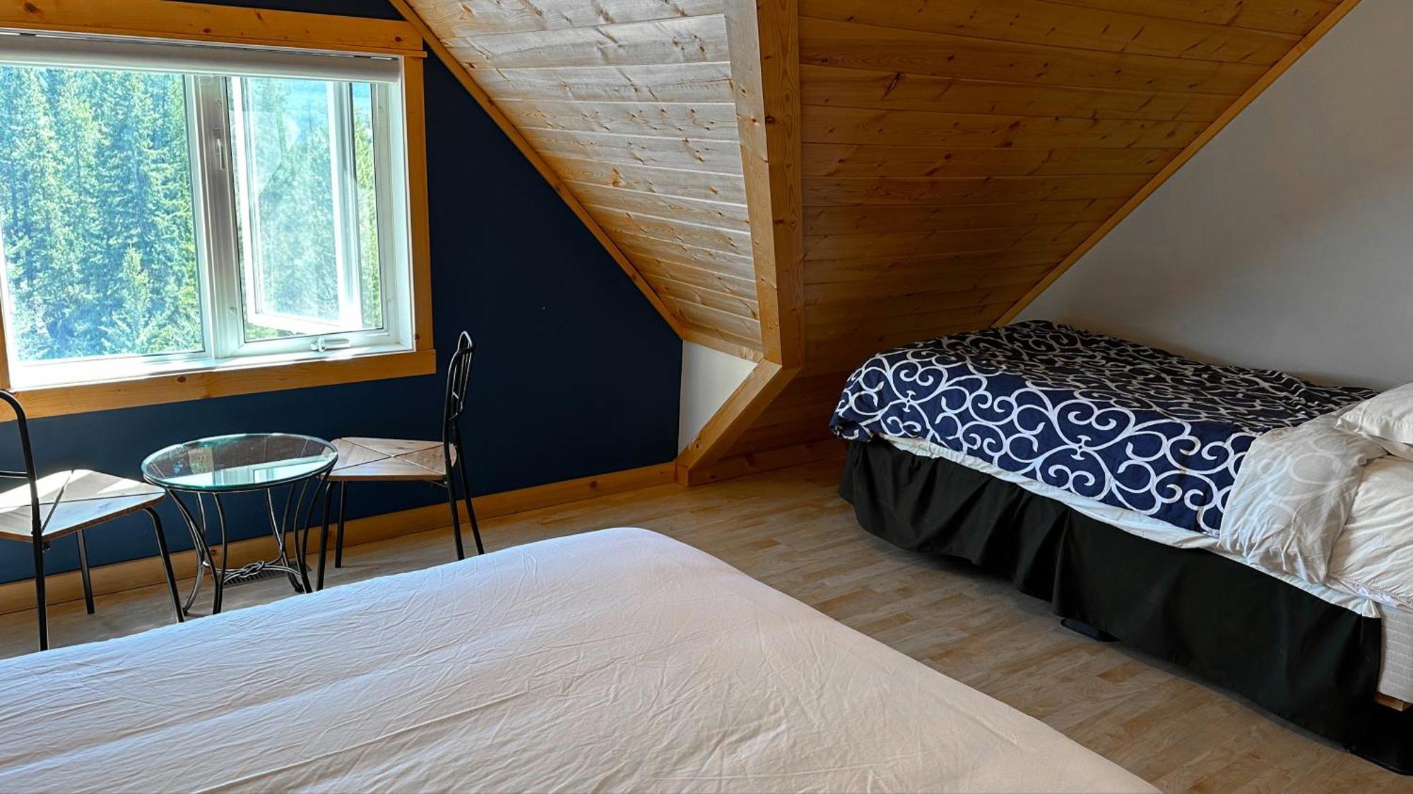 Canmore Alpine Hostel - Alpine Club Of Canada Екстер'єр фото