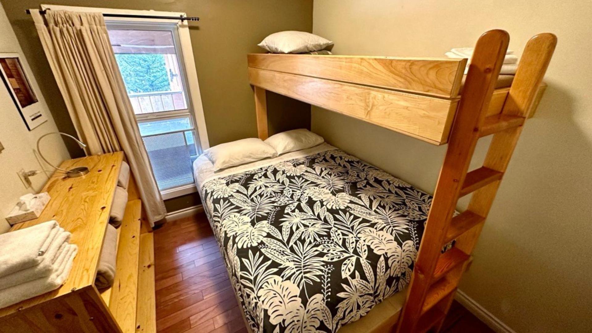 Canmore Alpine Hostel - Alpine Club Of Canada Екстер'єр фото
