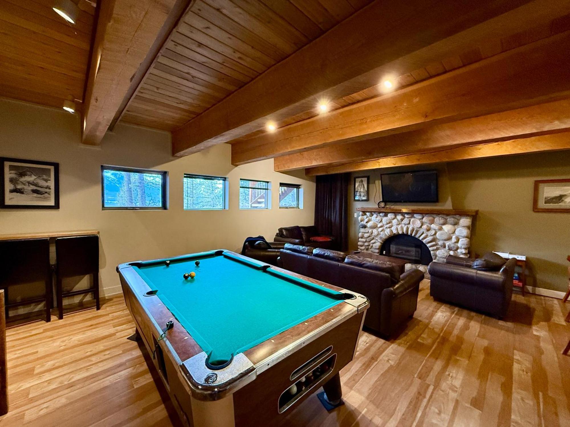 Canmore Alpine Hostel - Alpine Club Of Canada Екстер'єр фото